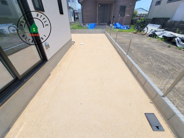 宮崎市島之内9期-5棟（E号棟）の庭|お庭で自由な時間を過ごせます。