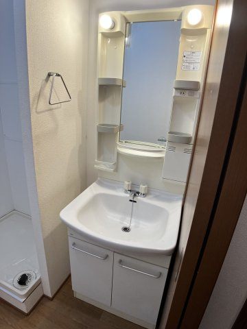 【独立洗面台】 | ANGELUSⅡ | ※同物件、別のお部屋の写真です。設備は現況に従います。