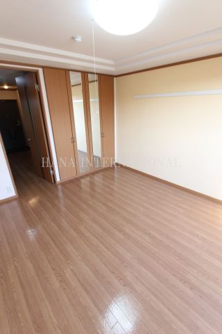 【洋室】 | メゾンボヌールＣ