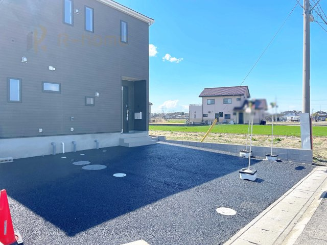常総市若宮戸第1　新築戸建て　1号棟の駐車場|カースペースは2台お停めいただけます♪