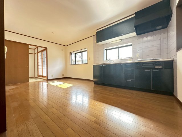 津之江町１丁目　戸建ての居間・リビング