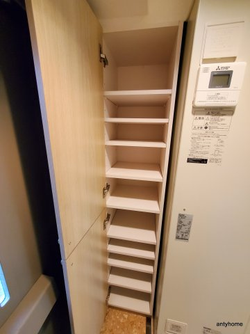 ウイニング・パラ江坂　仲介手数料無料の収納