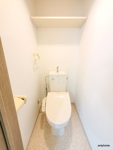 ウイニング・パラ江坂　仲介手数料無料のトイレ