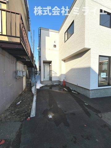 【新築戸建】札幌市白石区平和通11丁目北1棟の駐車場