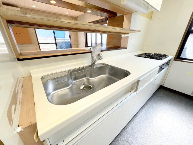 昭島市中神町　中古戸建のキッチン|2018年にキッチンリフォーム済みです！