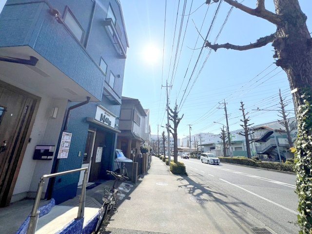 昭島市中神町　中古戸建の前面道路含む現地写真|多摩大橋通り沿いの為宣伝効果もあり商売、事務所にもピッタリです！