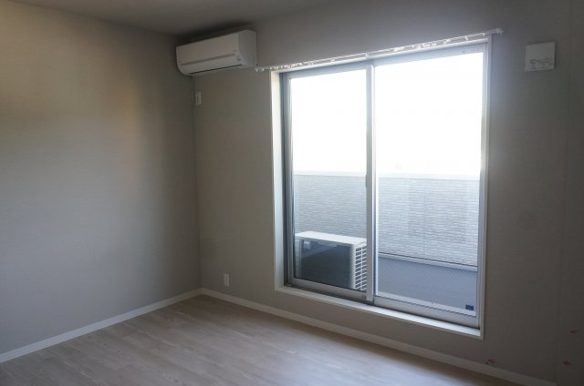 【居間・リビング】 | クレリア神戸 | ゆったり過ごせる居間です