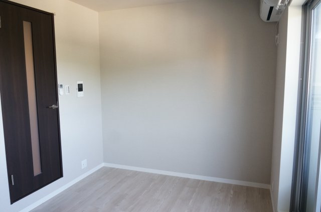 【居間・リビング】 | クレリア神戸 | ゆったり過ごせる居間です