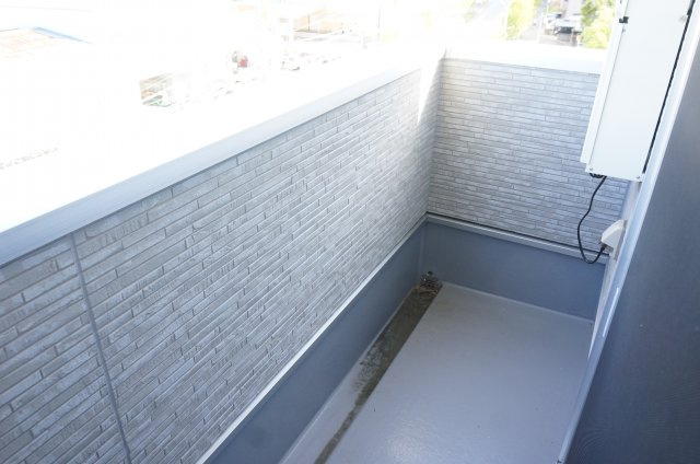 【バルコニー】 | クレリア神戸 | バルコニーからの眺めを楽しみながら食事をしませんか