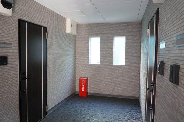 【その他共用部分】 | クレリア神戸 | 玄関入り口です