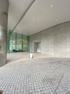 【エントランス】 | THE COURT 神宮外苑 | 車寄せ