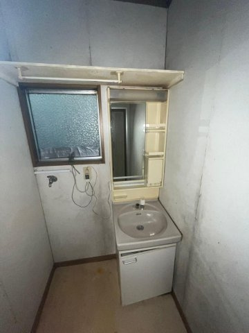 成増４丁目戸建の洗面所
