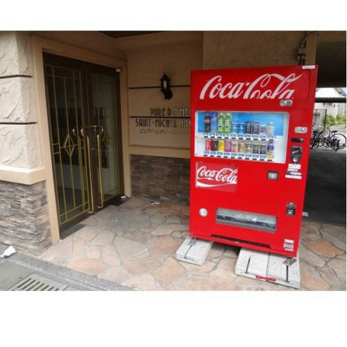 マンション入り口です☆ 