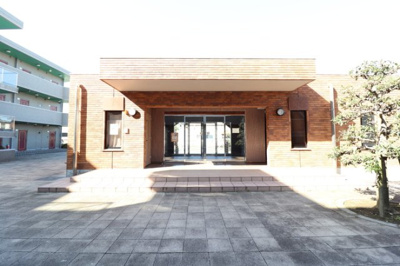 【エントランス】 | パティオ坂巻 | エントランス