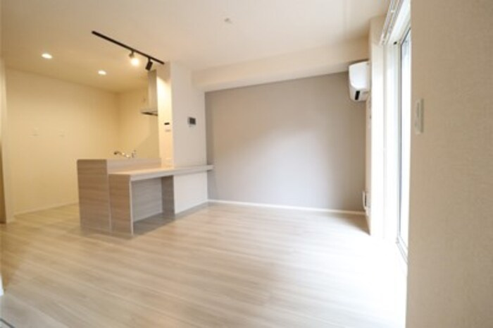 オモトの居間・リビング