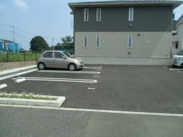 アルバの駐車場|駐車場