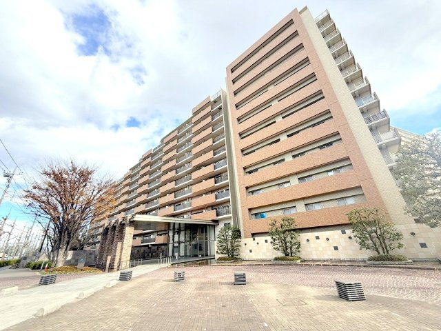 プレイシアの外観