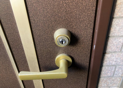 【防犯設備】 | キャッスルマンション相模が丘 | 当然のことではありますが、オートロックやセンサーライト、ホームセキュリティーなどの防犯設備があれば、小さいお子様がいるご家庭も安心ですよね！まず物件購入の際は、防犯設備もチェックするようにしましょう。