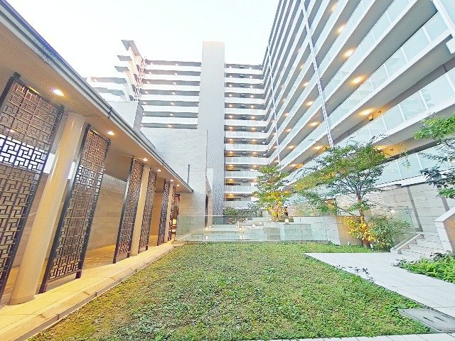 ジオ千里中央 ザ・レジデンスのバルコニー|スロープシンクです