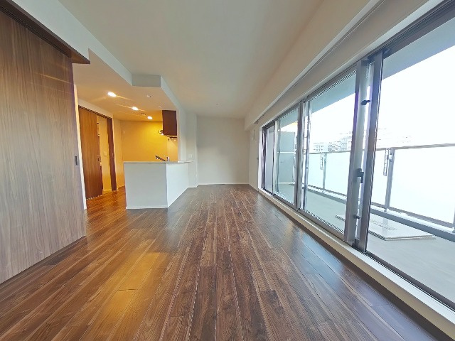 ジオ千里中央 ザ・レジデンスの収納|7.0帖洋室の収納です