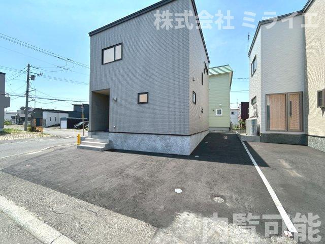 【新築戸建】札幌市白石区北郷6条9丁目2棟の駐車場