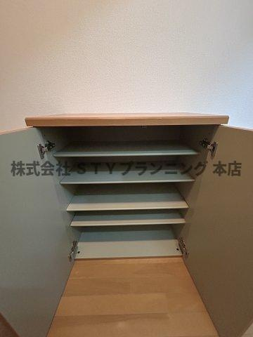 仲介手数料０円！エテルノの収納