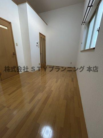 仲介手数料０円！エテルノの居間・リビング