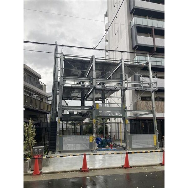 S-RESIDENCE堀田beauteの駐車場