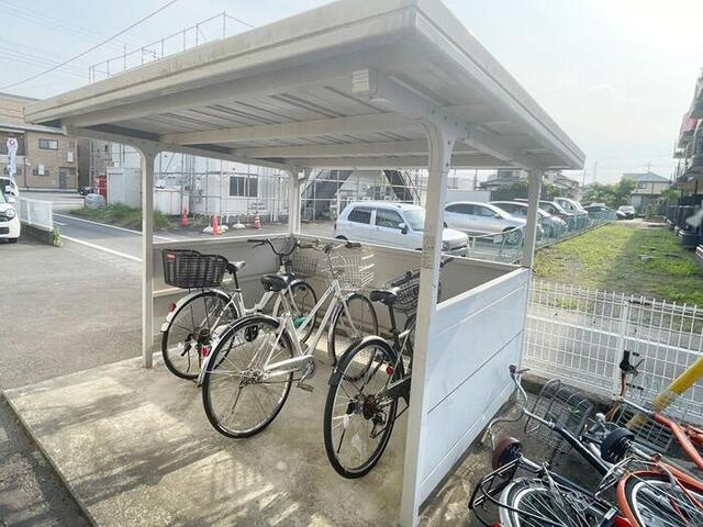 ジュネス山本のその他|駐輪場