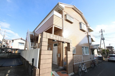 ★外観塗りなおし！おしゃれなオレンジ色です★