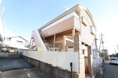★外観塗りなおし！おしゃれなオレンジ色です★