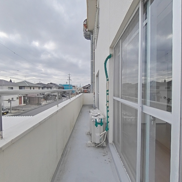 岐阜市福光東３丁目のアパートのバルコニー