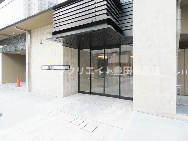 LUXENA八王子寺町のエントランス