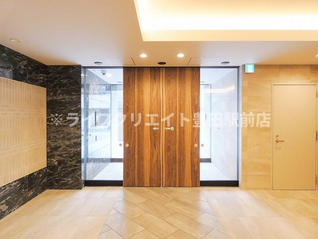 LUXENA八王子寺町のロビー