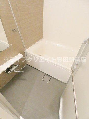 LUXENA八王子寺町の浴室