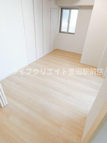 LUXENA八王子寺町の洋室