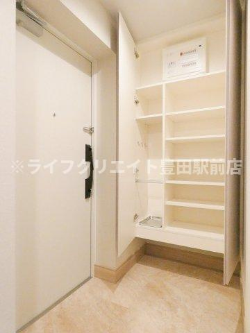 LUXENA八王子寺町の玄関
