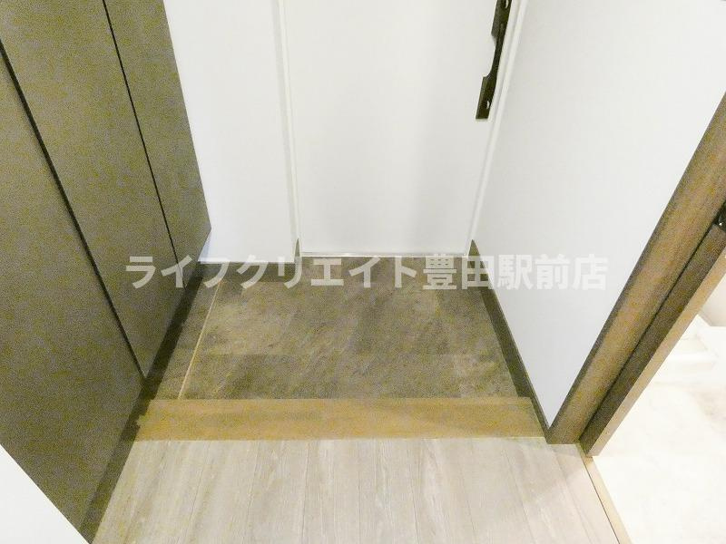 LUXENA八王子寺町の玄関