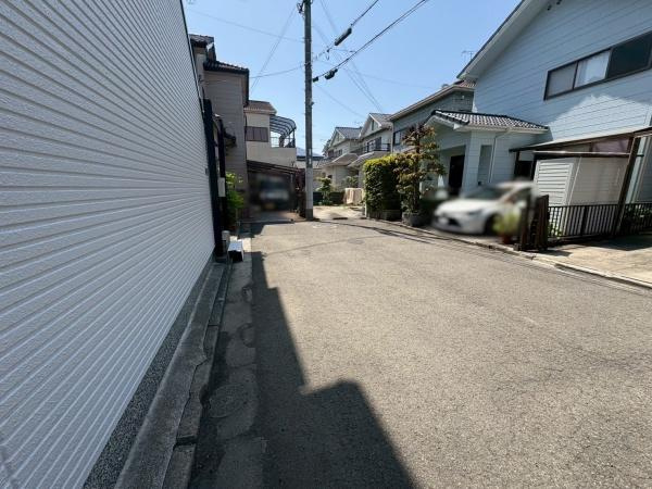 和歌山市田尻　中古戸建の前面道路含む現地写真