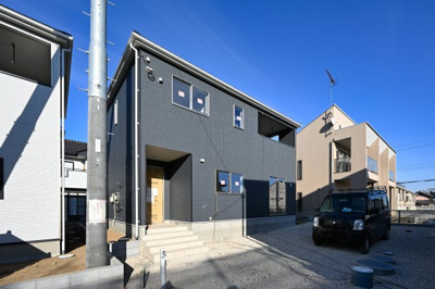 【外観】 | アーネストワン　大泉町古海 第10　2号棟 | 現在着工中ですが、完成済みの号棟をご見学いただけます。