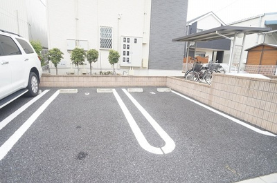 【駐車場】 | サンフィオーレ | 駐車場