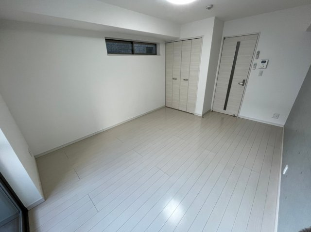 ヴィラ月見山の居間・リビング