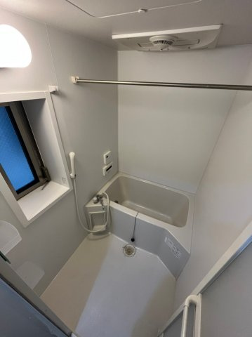 ヴィラ月見山の浴室