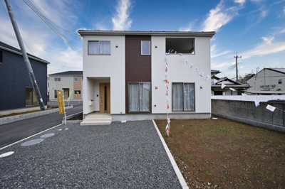 【外観】 | アーネストワン　大泉町古海 第10　7号棟 | ついに建物完成いたしました！ぜひ一度ご見学ください♪