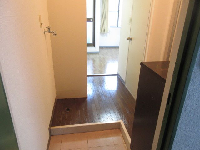 【玄関】 | ルミエール1号館