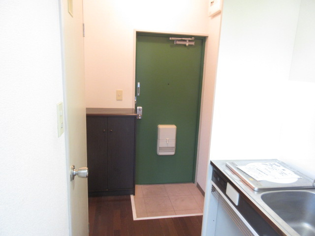 【玄関】 | ルミエール1号館