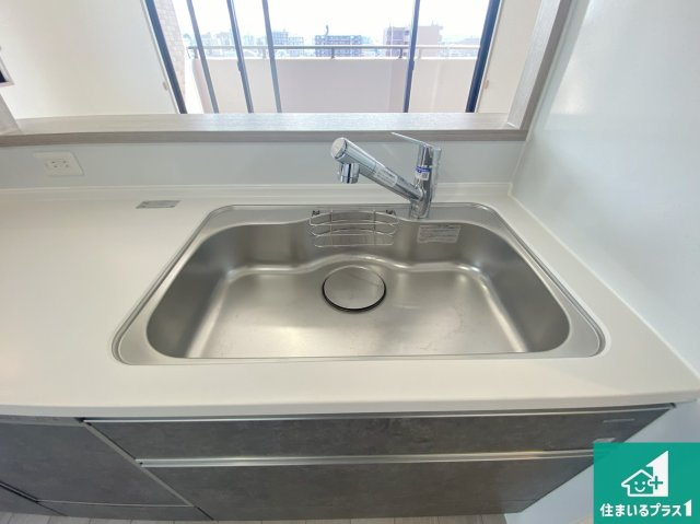 パルティール堺水鳳館の設備|蛇口の先端に浄水器を内蔵しています！原水と浄水、お湯と冷水、シャワーの切替えがワンタッチなので用途によって使い分けられます。