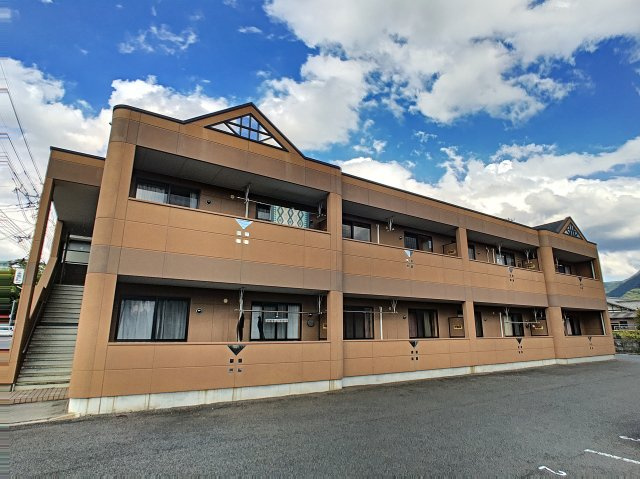 クレストールの外観