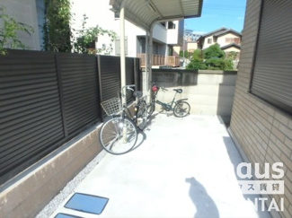 【駐車場】