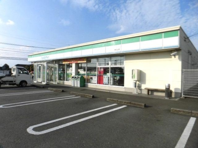 シャルマンコートC C棟|ファミリーマート 神之山店